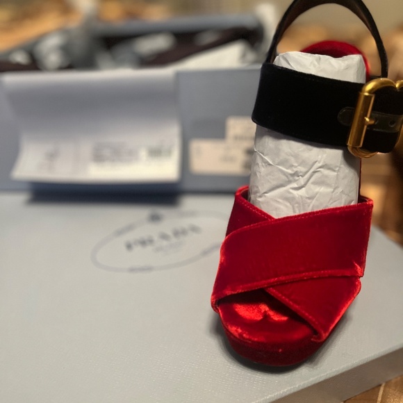 Prada shoes size 7 - Picture 6 of 8